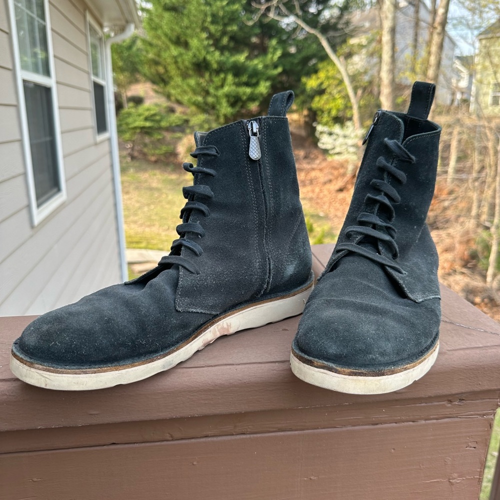 BOTTEGA VENETA
Suede Boots - Picture 4 of 13